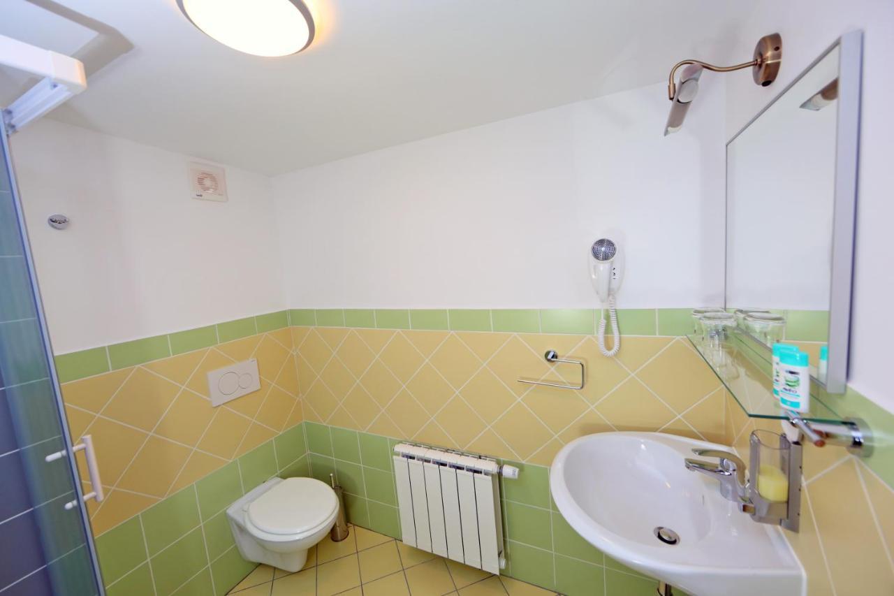 Sobe Grabar Bed and Breakfast Πτούι Εξωτερικό φωτογραφία