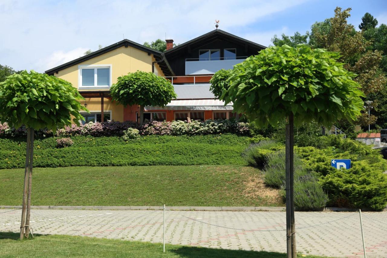 Sobe Grabar Bed and Breakfast Πτούι Εξωτερικό φωτογραφία