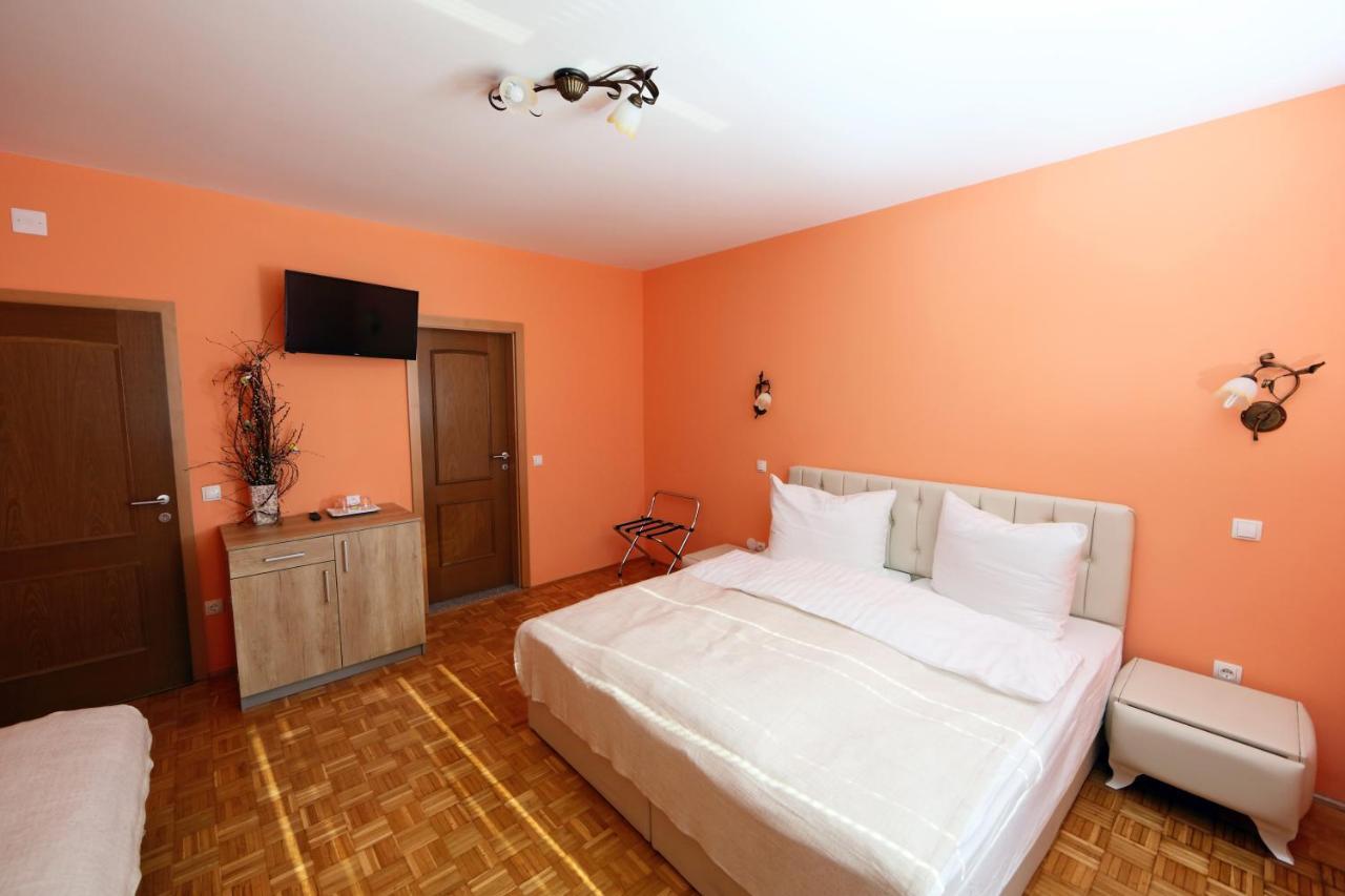 Sobe Grabar Bed and Breakfast Πτούι Εξωτερικό φωτογραφία